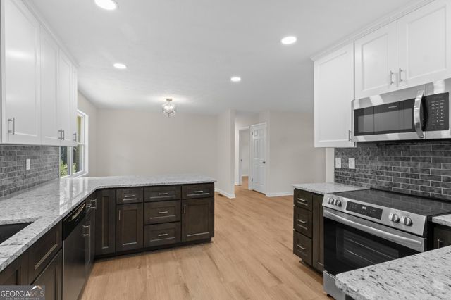 1558 Tanglewood Way NW, Conyers, GA 30012