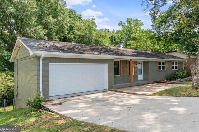 1558 Tanglewood Way NW, Conyers, GA 30012