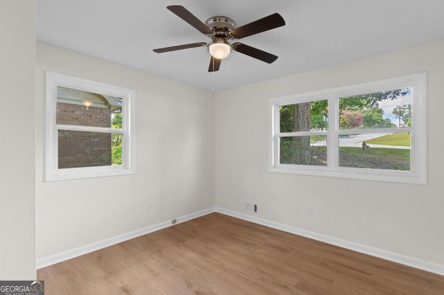 1558 Tanglewood Way NW, Conyers, GA 30012