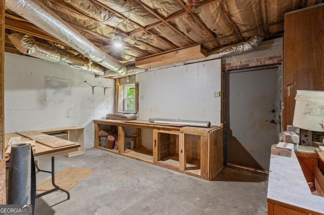 1558 Tanglewood Way NW, Conyers, GA 30012