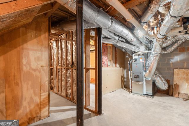 1558 Tanglewood Way NW, Conyers, GA 30012