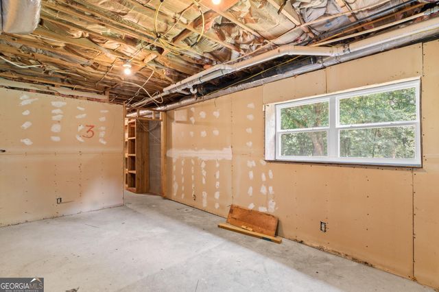 1558 Tanglewood Way NW, Conyers, GA 30012