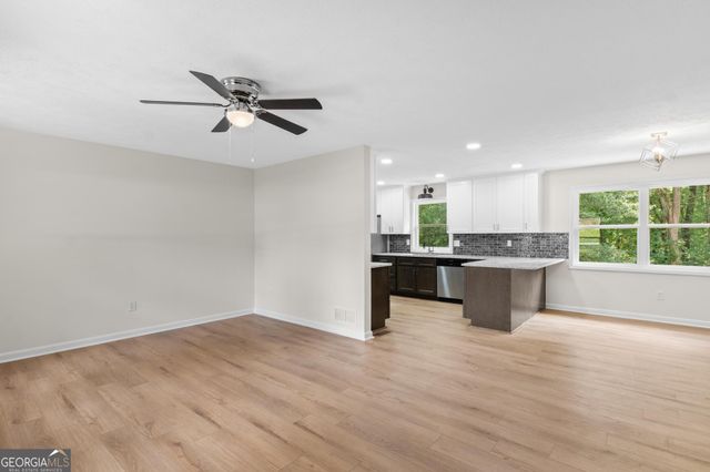 1558 Tanglewood Way NW, Conyers, GA 30012