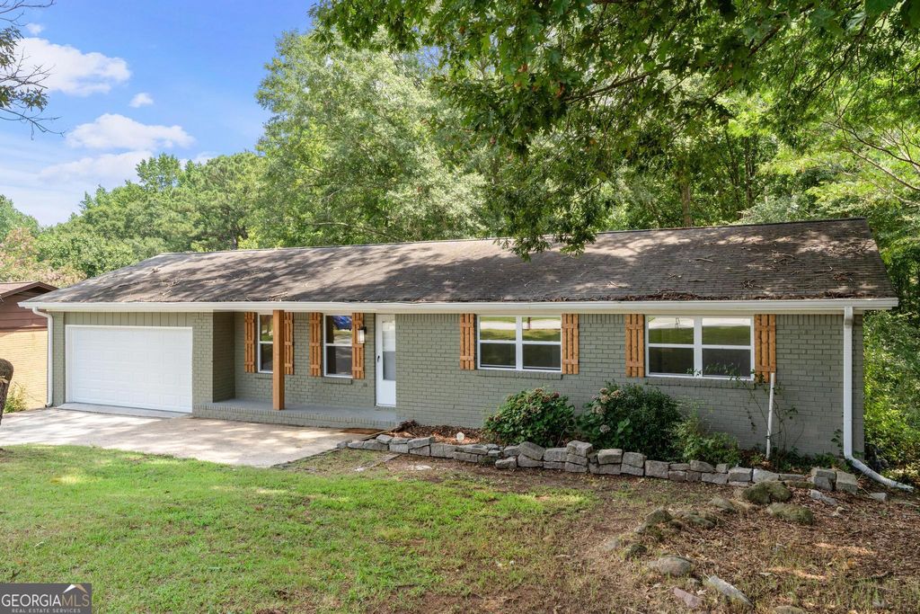 1558 Tanglewood Way NW, Conyers, GA 30012