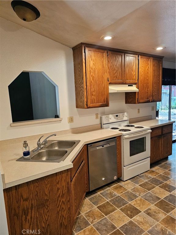 Image 13 of property listing at 14708 Wood Drive, Magalia, CA 95954