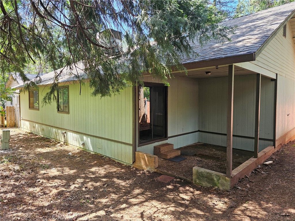 Image 5 of property listing at 14708 Wood Drive, Magalia, CA 95954