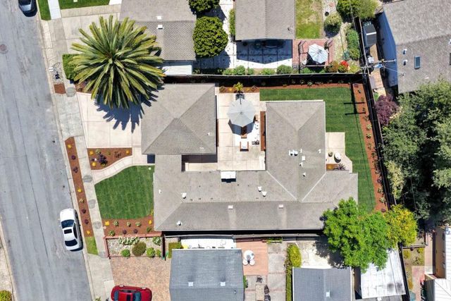 2020 Helena Way, Redwood City, CA 94061