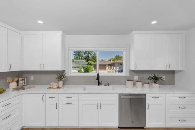 2020 Helena Way, Redwood City, CA 94061
