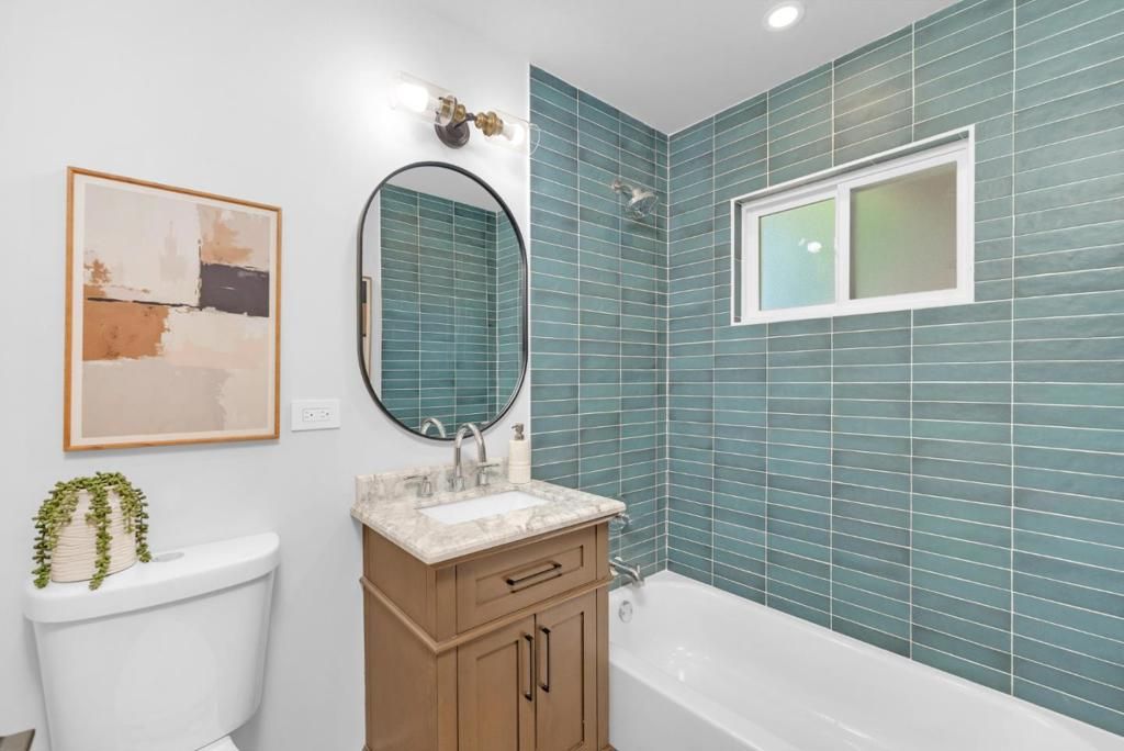 Image 18 of property listing at 2020 Helena Way, Redwood City, CA 94061