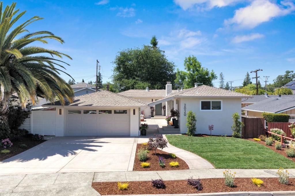 Image 2 of property listing at 2020 Helena Way, Redwood City, CA 94061