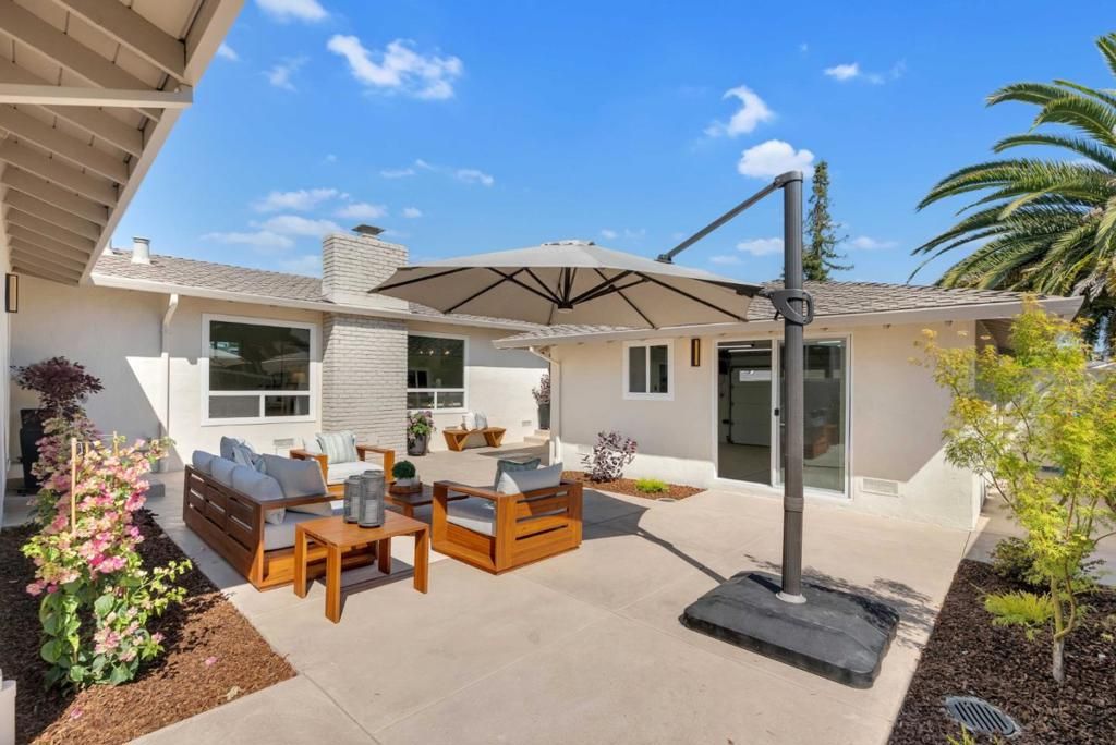 Image 29 of property listing at 2020 Helena Way, Redwood City, CA 94061