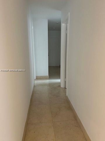 21220 Harbor Way 22122, Aventura, FL 33180