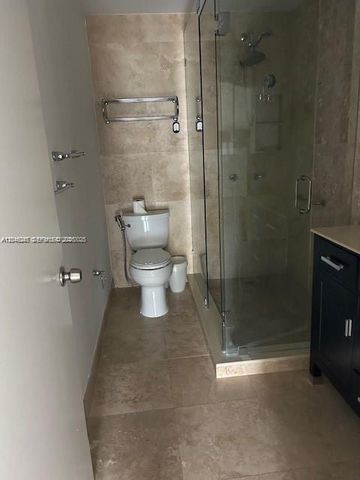 21220 Harbor Way 22122, Aventura, FL 33180
