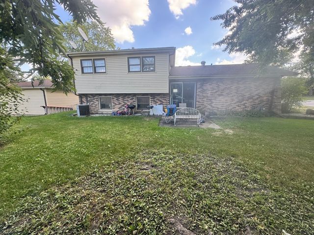 826 E 194th Street, Glenwood, IL 60425