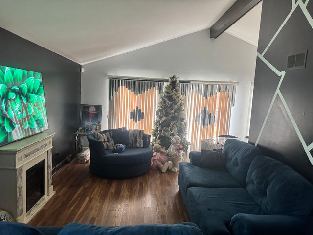 826 E 194th Street, Glenwood, IL 60425