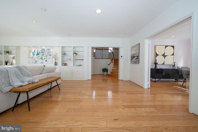 241 CHESWOLD LN, Haverford, PA 19041