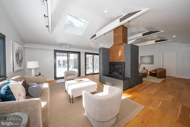 241 CHESWOLD LN, Haverford, PA 19041