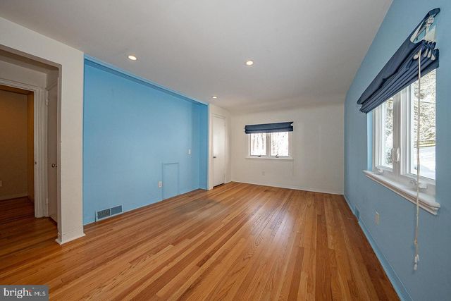 241 CHESWOLD LN, Haverford, PA 19041