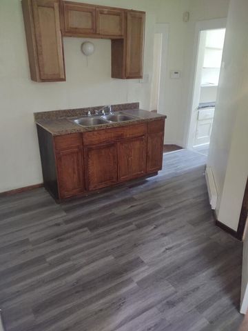 2202 W Keefe AVENUE, Milwaukee, WI 53206