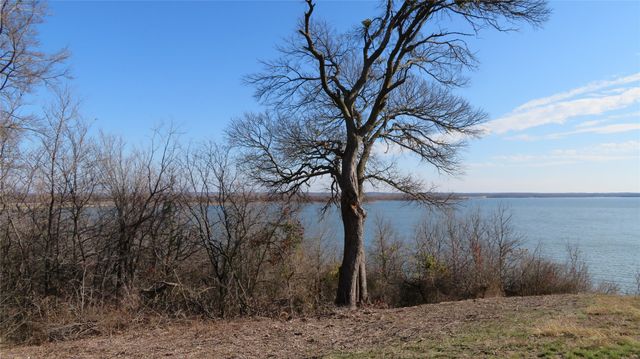 272 Chisam Road, Valley View, TX 76272