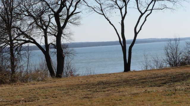 272 Chisam Road, Valley View, TX 76272