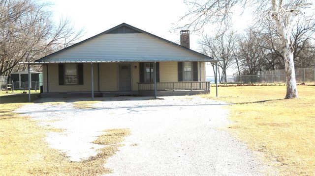 272 Chisam Road, Valley View, TX 76272