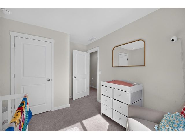 592 Thoroughbred Ln, Johnstown, CO 80534