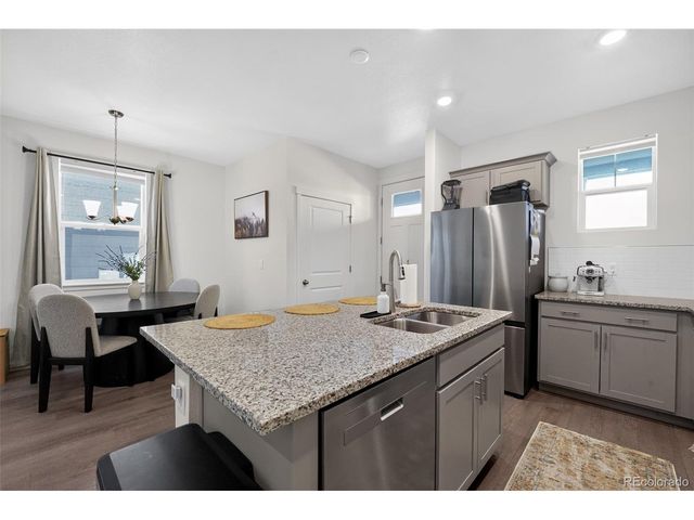 592 Thoroughbred Ln, Johnstown, CO 80534
