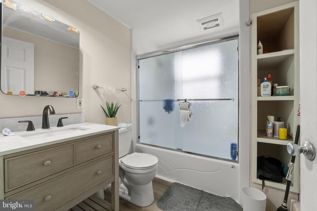 10 BENTLY LN, Willingboro, NJ 08046