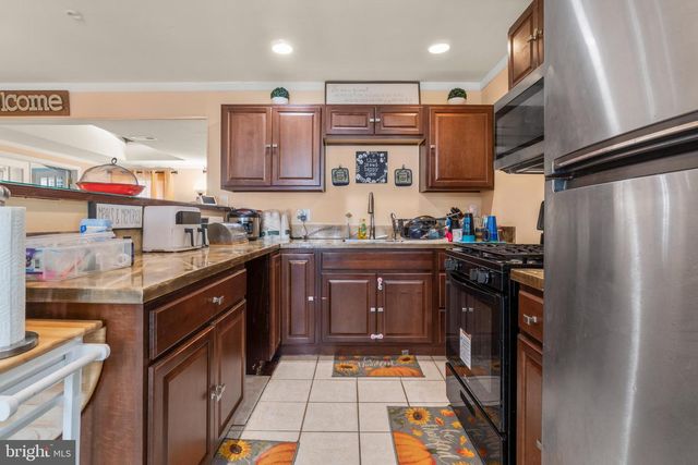 10 BENTLY LN, Willingboro, NJ 08046