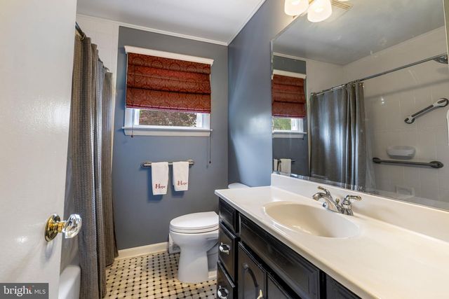 1907 LOGWIND RD, Baltimore, MD 21228