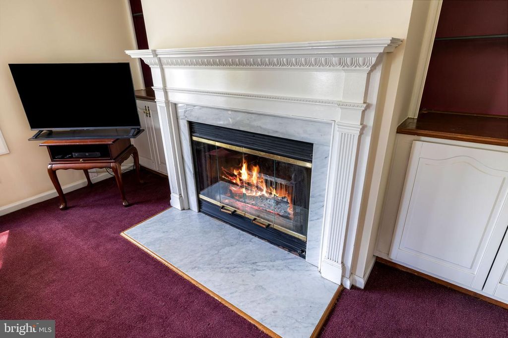 Image 10 of property listing at 1907 LOGWIND RD, Baltimore, MD 21228