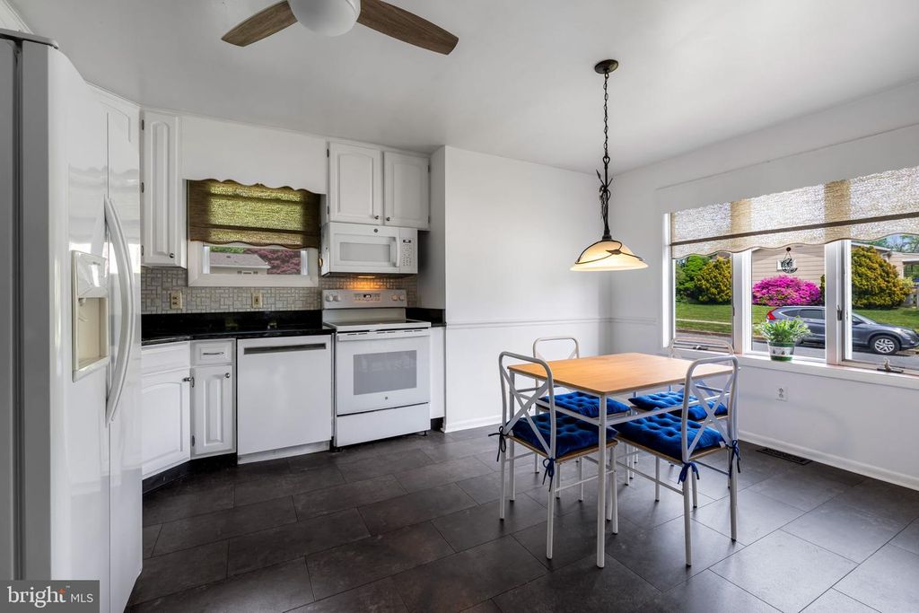 Image 14 of property listing at 1907 LOGWIND RD, Baltimore, MD 21228