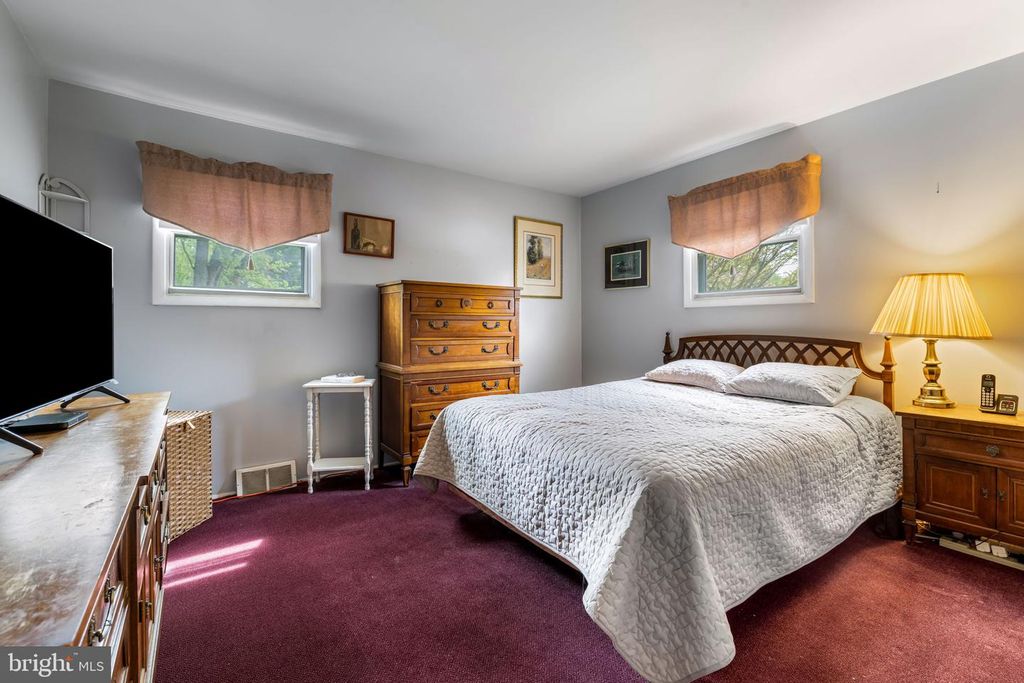 Image 19 of property listing at 1907 LOGWIND RD, Baltimore, MD 21228