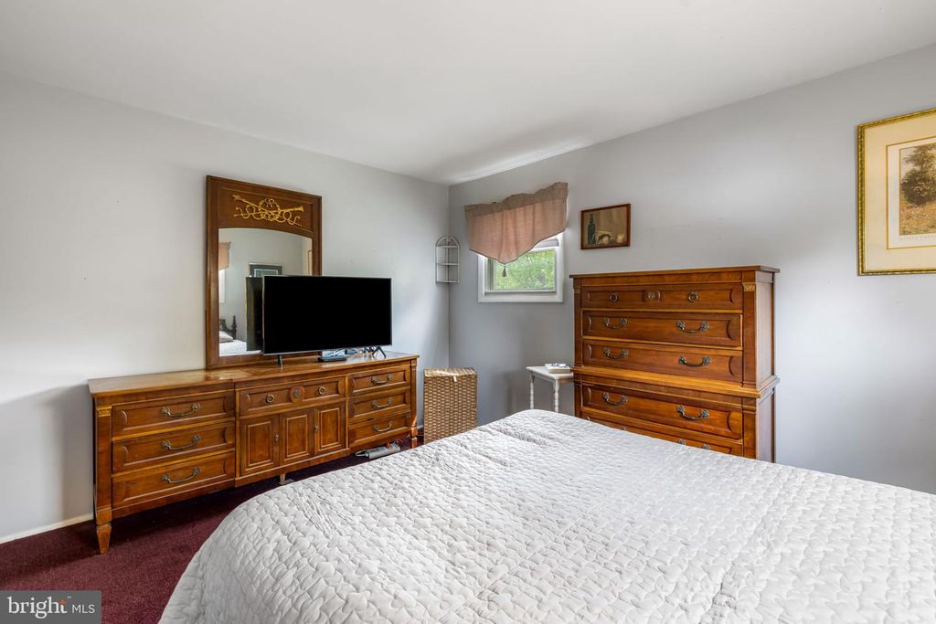 Image 21 of property listing at 1907 LOGWIND RD, Baltimore, MD 21228