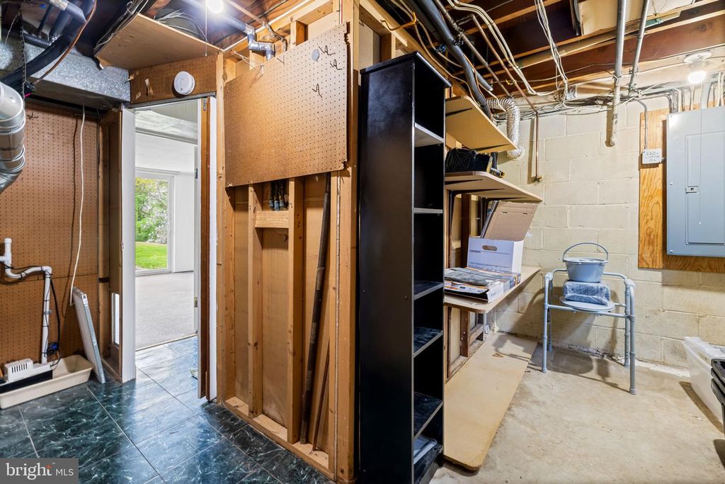 Image 41 of property listing at 1907 LOGWIND RD, Baltimore, MD 21228