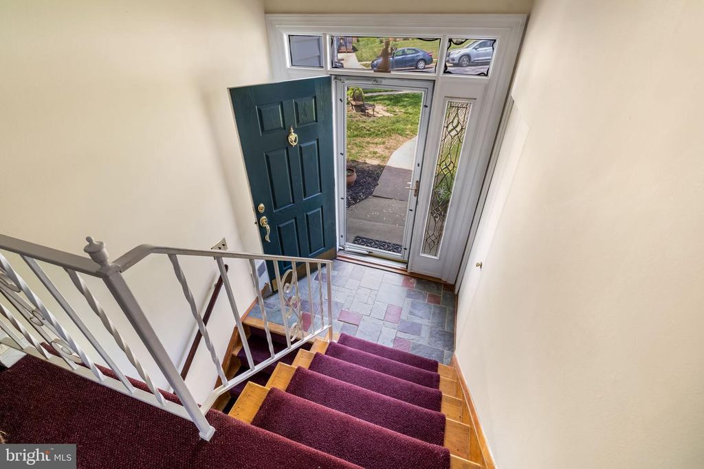 Image 7 of property listing at 1907 LOGWIND RD, Baltimore, MD 21228
