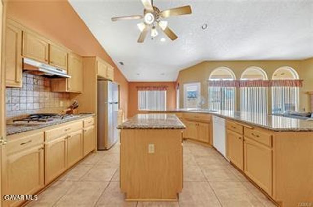 23675 Colony Road, Apple Valley, CA 92308