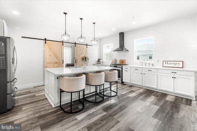 2759 HILLFIELD DR, Frederick, MD 21702