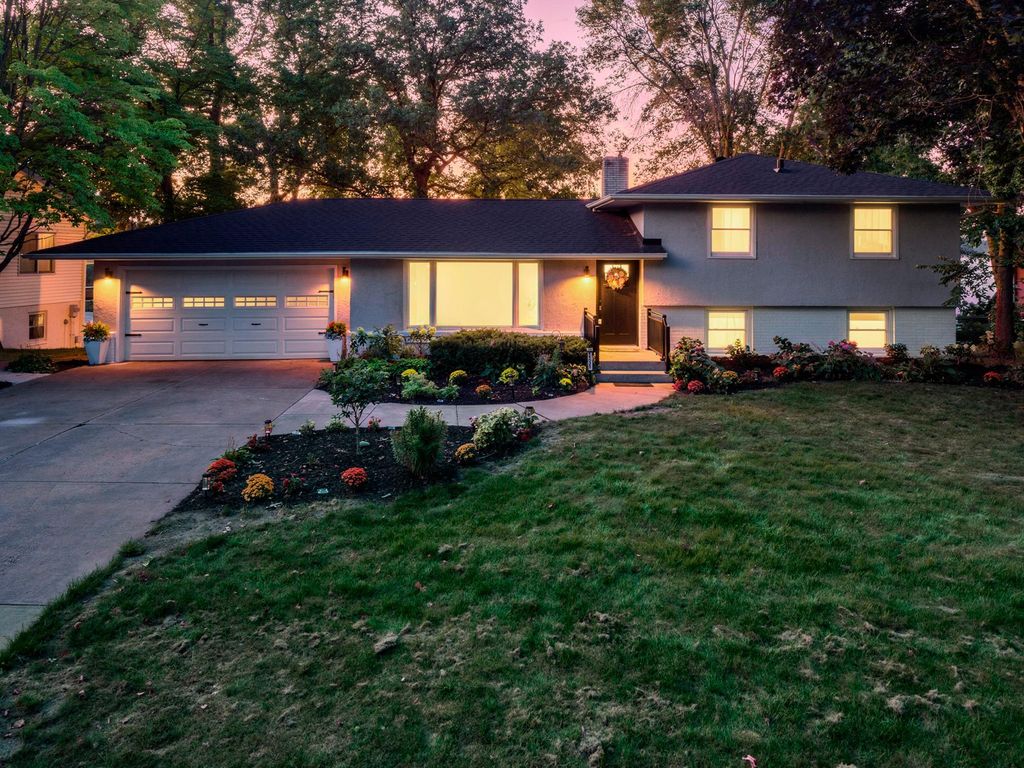 11325 Interlachen Road, Chisago City, MN 55013 — exterior