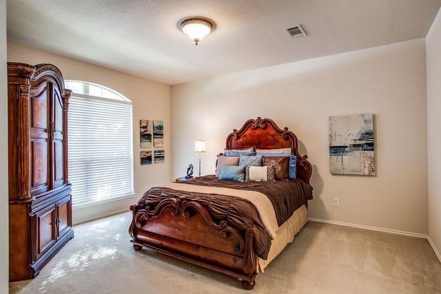 1401 Crutchfield Lane, Lewisville, TX 75077