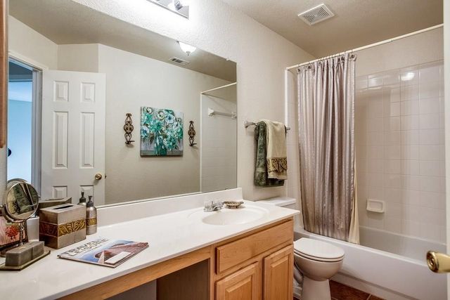1401 Crutchfield Lane, Lewisville, TX 75077