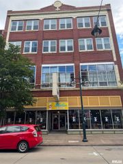 1320 5TH Avenue, Moline, IL 61265