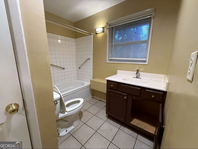 5490 Longmeadow Lane, South Fulton, GA 30349