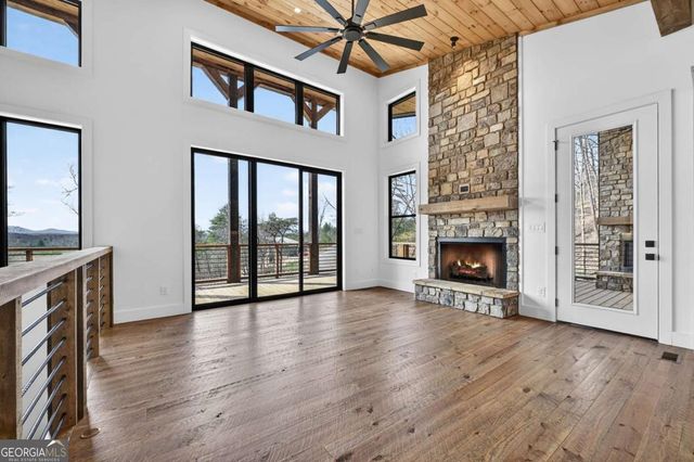 386 Mountain Laurel Ridge, Mineral Bluff, GA 30559