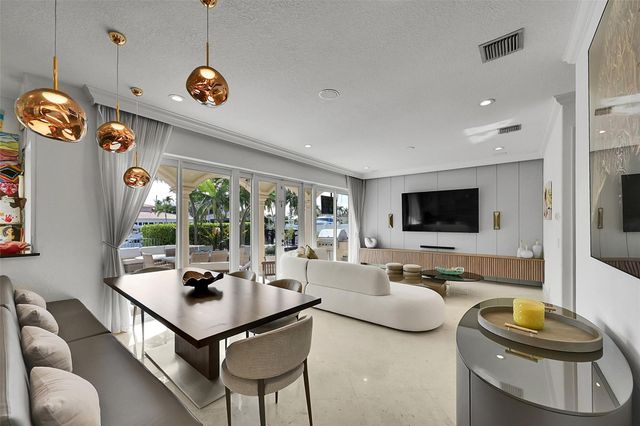 35 Fort Royal Island, Fort Lauderdale, FL 33308