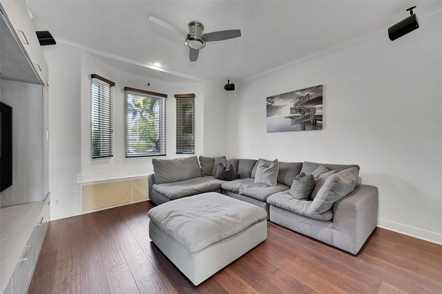 35 Fort Royal Island, Fort Lauderdale, FL 33308