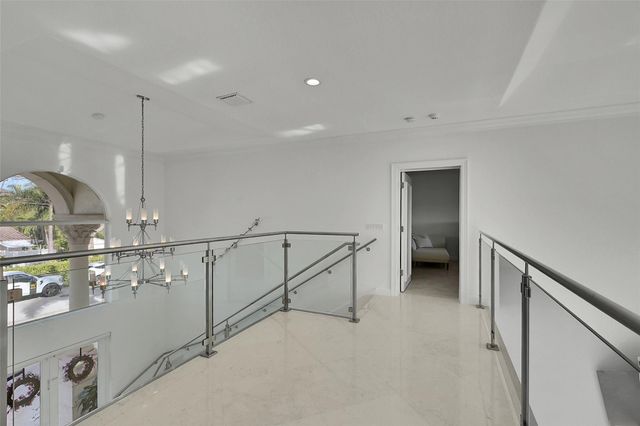 35 Fort Royal Island, Fort Lauderdale, FL 33308