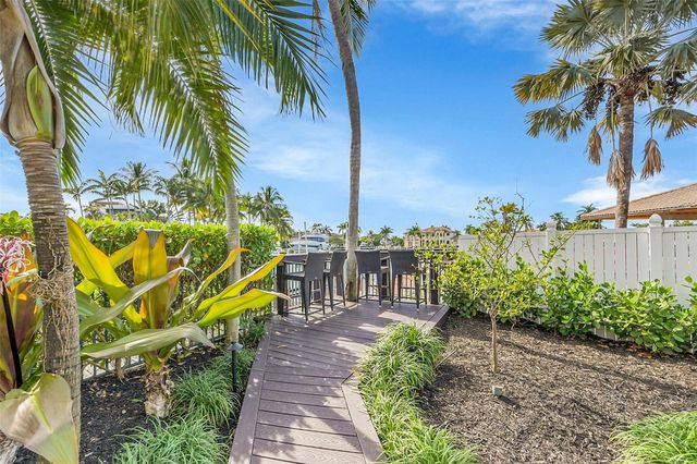 35 Fort Royal Island, Fort Lauderdale, FL 33308