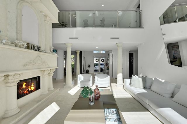 35 Fort Royal Island, Fort Lauderdale, FL 33308